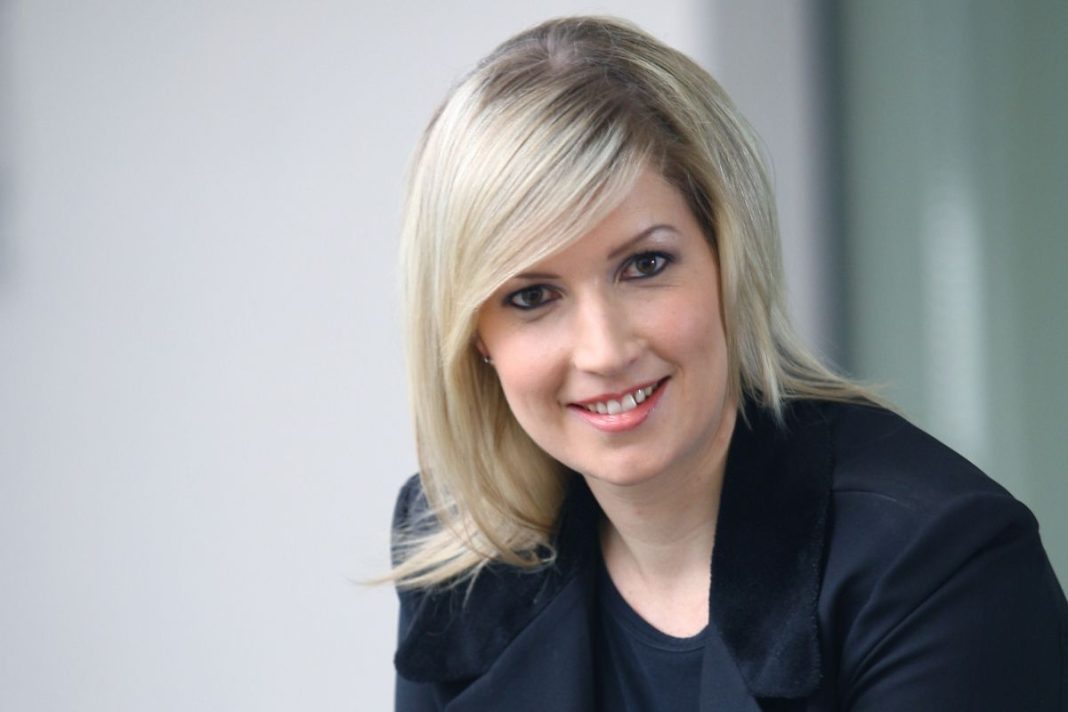 How to uncover payroll fraud – Yolande Schoültz